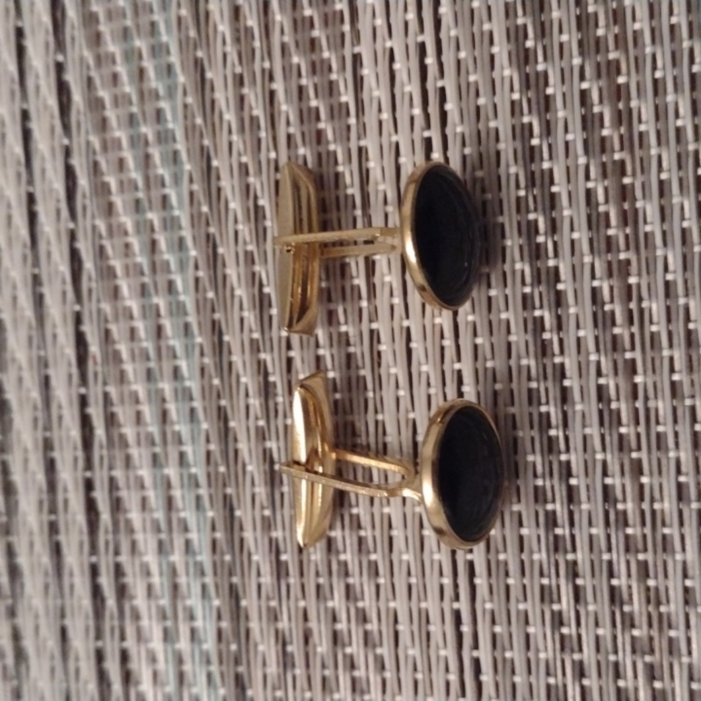 Cufflinks - Picture 2 of 6